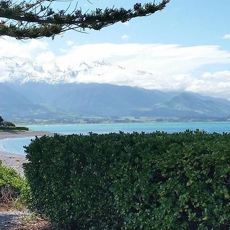 Waves Apartments Kaikoura Esterno foto