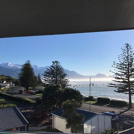 Waves Apartments Kaikoura Esterno foto